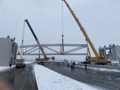 Старозагорска фирма произведе и монтира трите пешеходни надлеза на Околовръстното в София