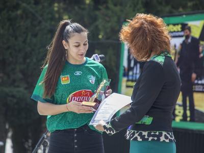 Стара Загора аплодира тройните си шампионки в баскетбола