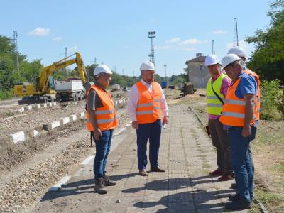 НКЖИ склони за зелени елементи по фасадата на жп гара Стара Загора, по искане на старозагорци