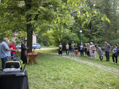 Гражданин дари трактор-косачка за зелените площи на Старозагорските бани