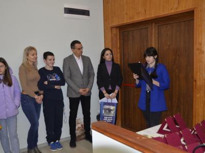 376 ученици от цяла България в конкурсите за есе и рисунка в Яворовите януарски дни в Чирпан