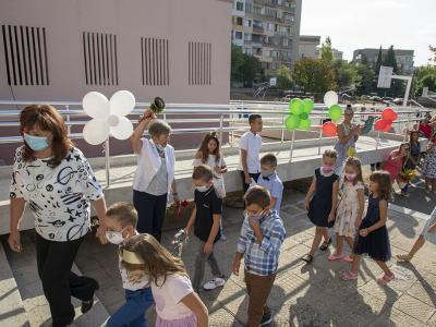 Откриха новата учебна година в Стара Загора, 1312 първолаци тръгват на училище