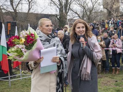 С хиляди хлопки и чанове кукери наричаха за здраве и плодородие в Стара Загора