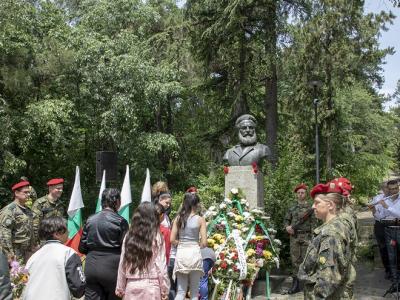 Стара Загора се поклони пред Христо Ботев и загиналите за национално освобождение