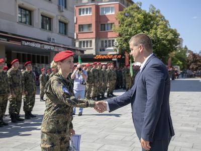 Кметът Живко Тодоров награди военнослужещи по случай празника на Втора Тунджанска механизирана бригада