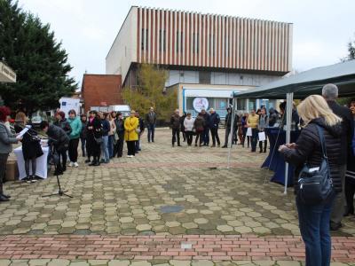 В Чирпан официално бяха открити ремонтираните обекти по проекта за рехабилитация и доизграждане на водопроводна и канализационна мрежа на ВиК Стара Загора