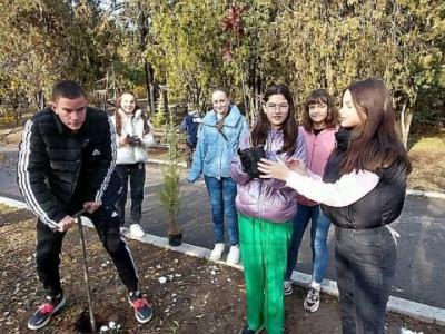 Над 120 новозасадени дръвчета ще растат на Аязмото като част от инициативата  Гората на хорАта