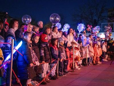 Стара Загора блесна в ярки коледни светлини