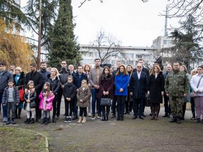 Дванадесетокласникът Стелиан Чукуров спаси кръста в Стара Загора