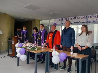 Зам.-кметът Радостин Танев към абсолвенти от ТрУ: Стара Загора се нуждае от образовани млади хора