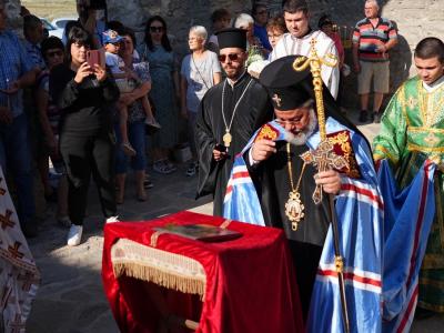 Митрополит Киприан възглави Божествената св. Литургия в Потопената църква край яз. Жребчево