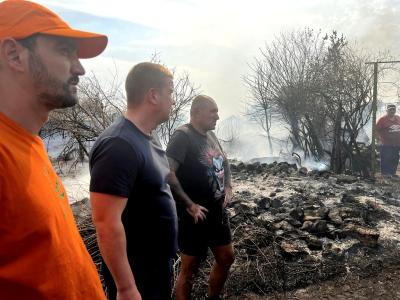 Овладян е пожарът между селата Дълбоки и Оряховица