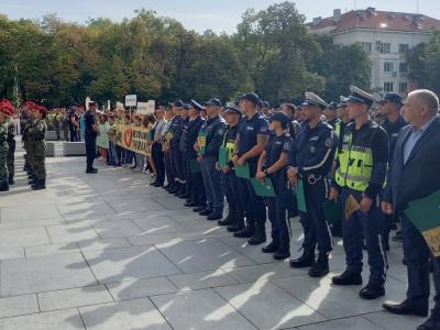 Николай Диков към доброволците от пожарите: Учим се от вас! Гордеем се с вас! Вие сте пример за човечност и доброта!