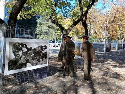 Фотоизложба под надслов  Сухопътни войски сме там, където има нужда от нас!  подредиха до Община Стара Загора