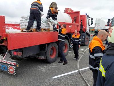 Оборудват доброволното формирование към Община Стара Загора с ново облекло и високопроходим пикап