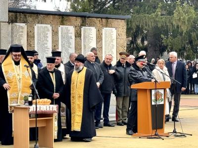 Областният управител Методи Марков присъства на клетвата на завършващите стажанти от Центъра за специализация и професионална подготовка в Казанлък