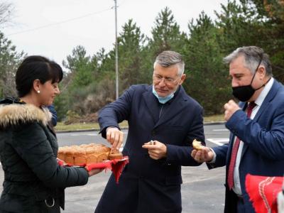 Откриха обновен паркинг в западната част на Тракийския университет