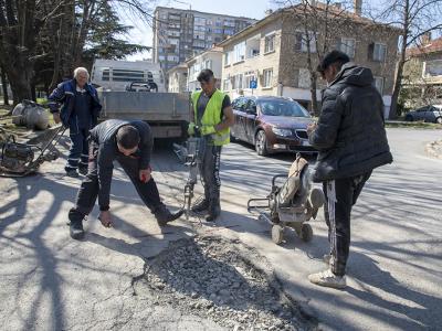 Започва ремонт на проблемни пътни участъци в Стара Загора