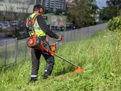 Стартира кампания по косене на тревни площи в Община Стара Загора