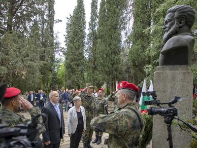 Старозагорци се поклониха пред делото и живота на Христо Ботев и загиналите за свободата