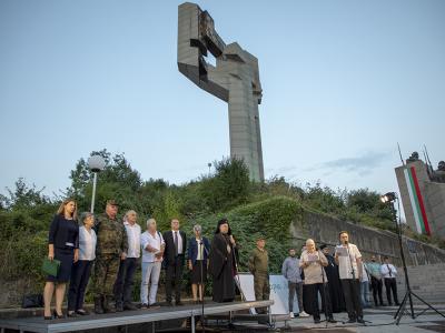 Стара Загора се поклони пред паметта на бранителите си