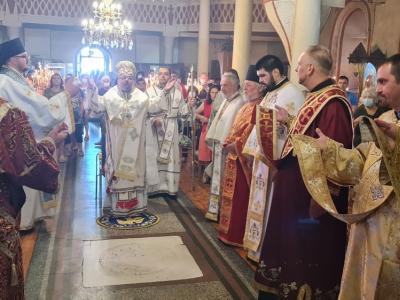 Митрополит Киприан оглави св. литургия в Казанлък за големия празник Успение на Пресвета Богородица