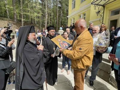 Осветиха реновираната сграда в манастирския комплекс  Рождество Христово  - Шипка