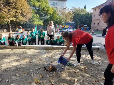 Класна стая на открито  проведоха в старозагорска детска градина