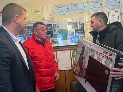 Читалищата в старозагорските села Хрищени и Оряховица получиха подаръци от общинската структура на ГЕРБ