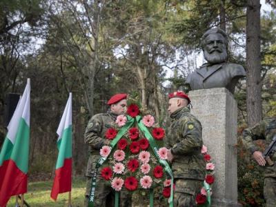 С общоградски ритуал отбелязват 175 години от рождението на поета и революционер Христо Ботев в Стара Загора