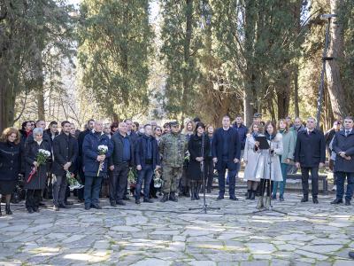 Стара Загора се поклони пред живота и делото на вечния Христо Ботев