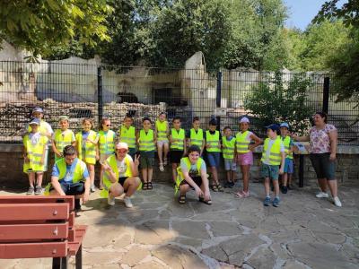 Старозагорският зоопарк посрещна първия випуск любознателни деца на лятното си училище