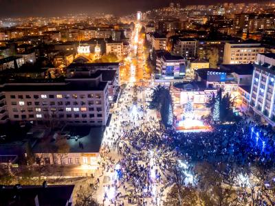 Стара Загора блесна в ярки коледни светлини